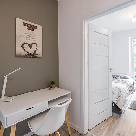 A4 Ruhiges 3-zimmer-studio Mit Balkon * Halle (Saale)