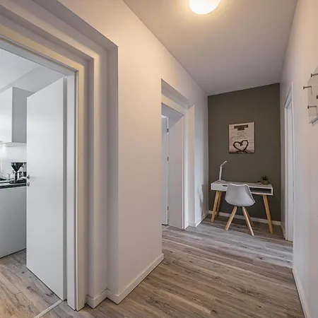 A4 Ruhiges 3-zimmer-studio Mit Balkon * Halle (Saale)